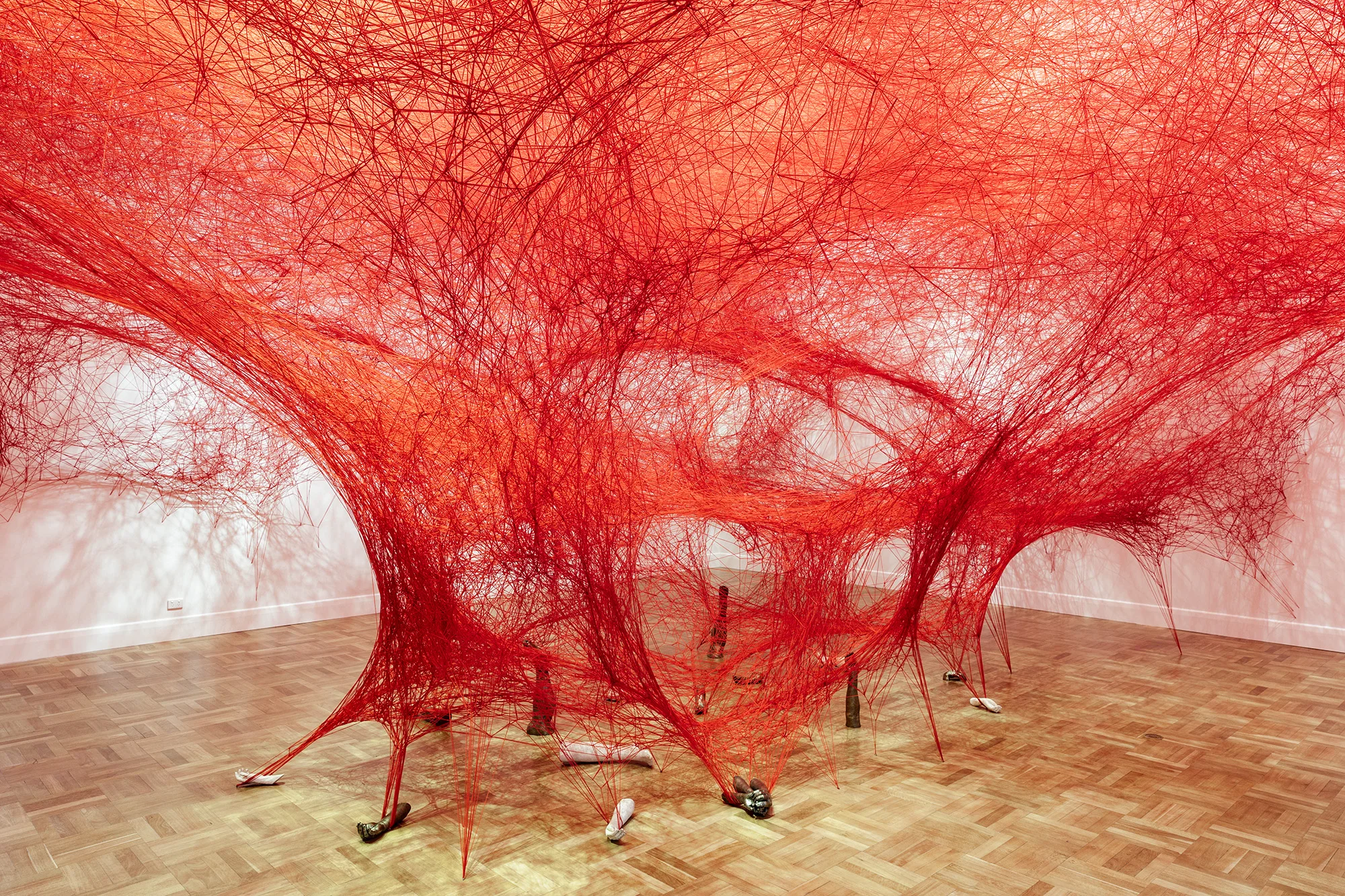 CHIHARU SHIOTA–塩田千春